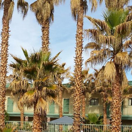 Stagecoach Hotel & Casino بيتي المظهر الخارجي الصورة